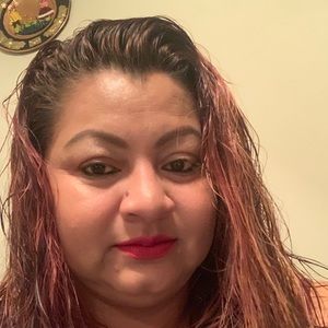 Meet your Posher, Yadi